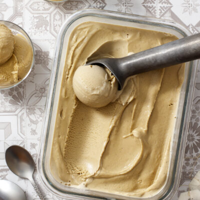 Basic Ice Cream / JillHough.com How to make homemade ice cream, including a basic recipe and variations for vanilla, mint, Earl Grey, basil, cinnamon, lavender, and more. #icecream #homemadeicecream #icecreamrecipe #chaitea #chaiteaicecream #chaiicecream