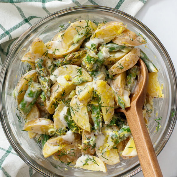 Spring Potato Salad with Asparagus and Lemon / JillHough.com Tangy with lemon, creamy with yogurt (perfect for mayo haters), and showered with fresh dill. #potatosalad #potatoes #asparagus #lemon #dill